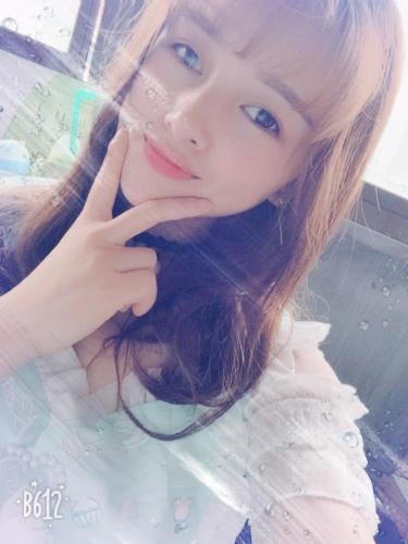 何艷群